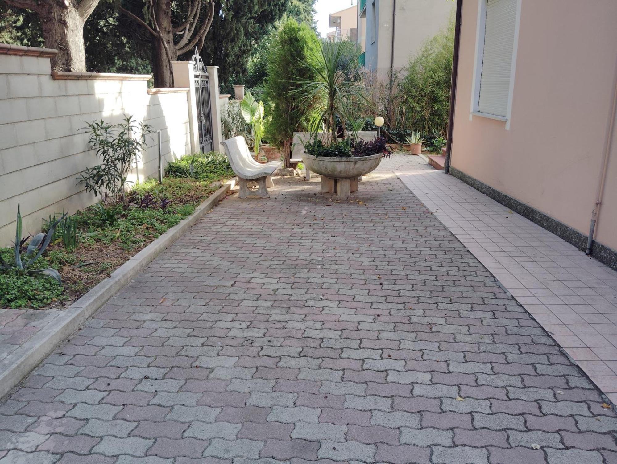 Short Lets Pescara Apartment ภายนอก รูปภาพ